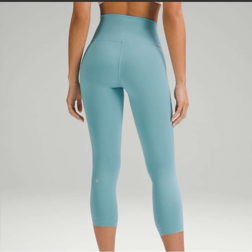 Lululemon Wunder Train High-Rise Crop 23"
Tidal Teal